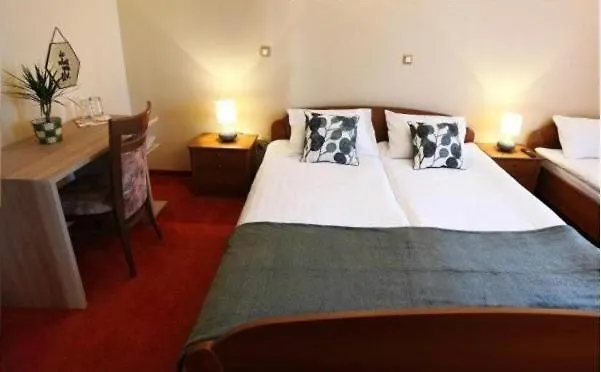 Risnik بيت ضيافة 3*